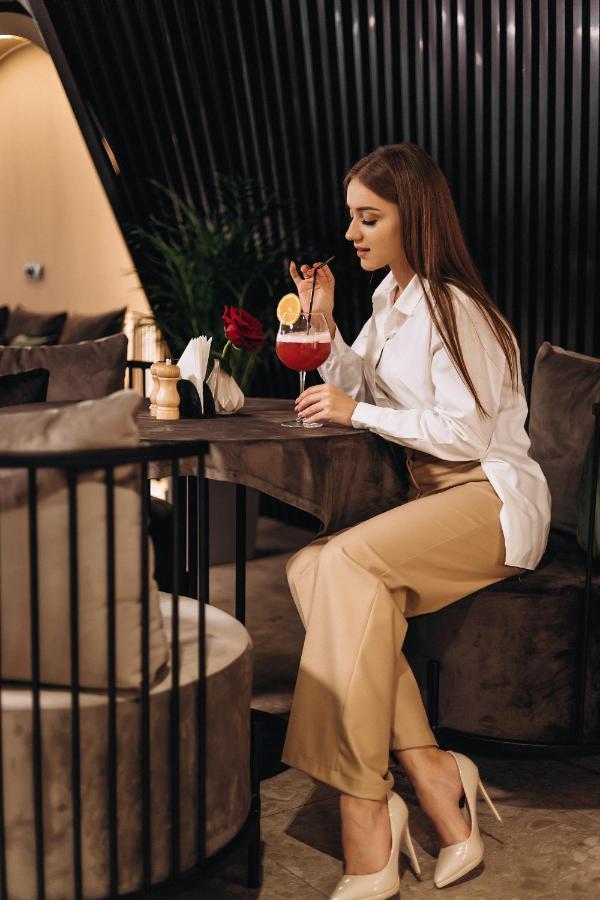 Garden Plaza 호텔 Neresnytsya 외부 사진